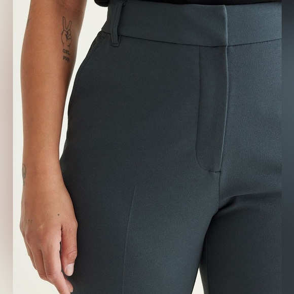 Reitman’s Super High-Rise Straight Leg Ankle Pants - Picture 10 of 12